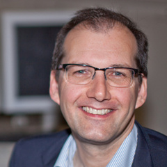 Photo of Professor Paul Midgley FRS